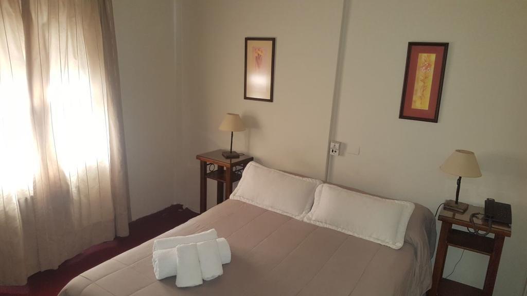 Hotel Ariosto Mendoza Chambre photo